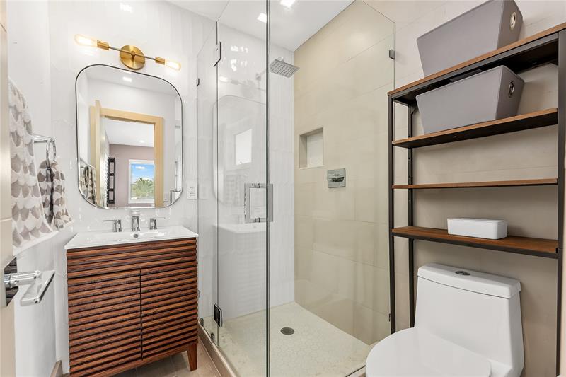 2400 NE 36th Street Lighthouse Point FL 33064