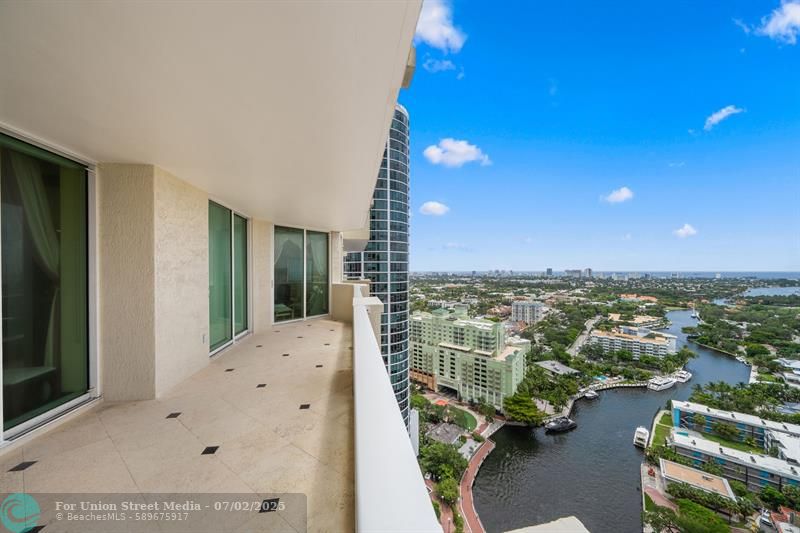 411 N New River Drive Fort Lauderdale FL 33301