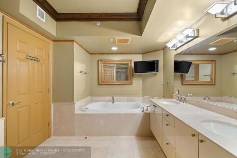 411 N New River Drive Fort Lauderdale FL 33301