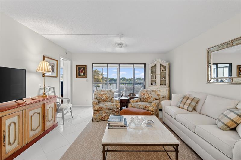 6866 Huntington Lane Delray Beach FL 33446