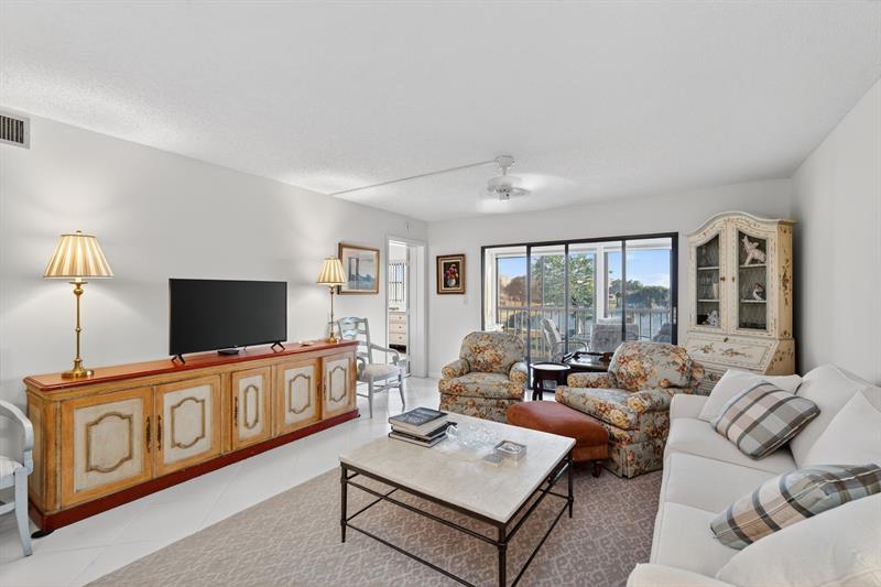 6866 Huntington Lane Delray Beach FL 33446