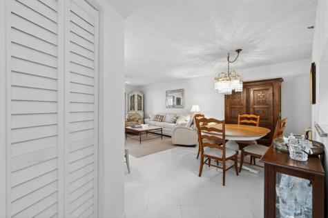 6866 Huntington Lane Delray Beach FL 33446