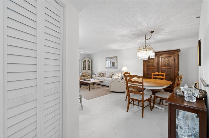 6866 Huntington Lane Delray Beach FL 33446