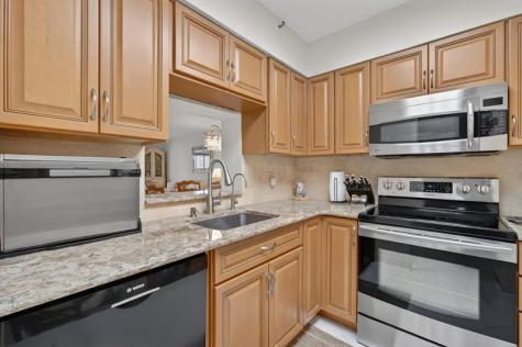 6866 Huntington Lane Delray Beach FL 33446