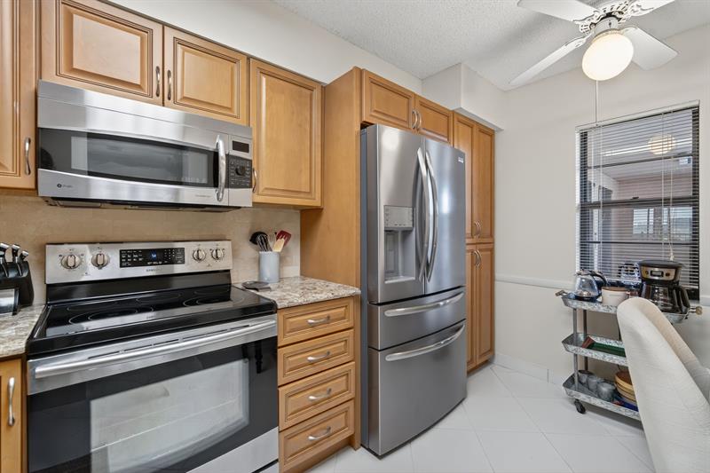 6866 Huntington Lane Delray Beach FL 33446