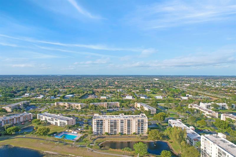 6866 Huntington Lane Delray Beach FL 33446