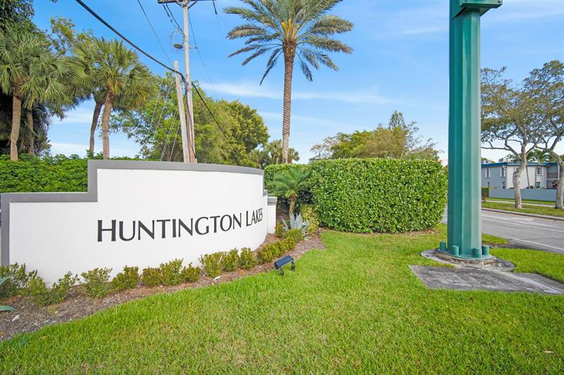 6866 Huntington Lane Delray Beach FL 33446