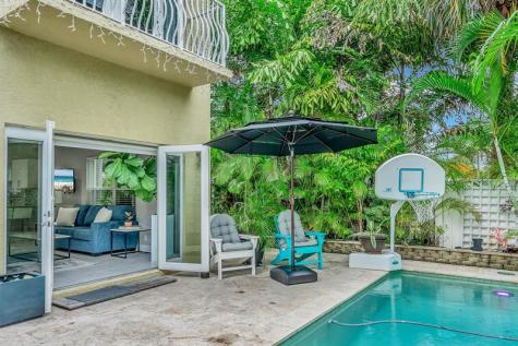 1251 NE 32nd Street Oakland Park FL 33334