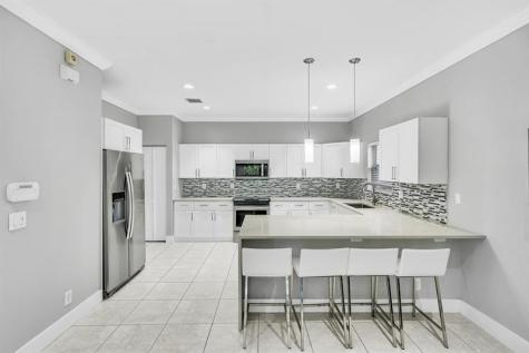 1251 NE 32nd Street Oakland Park FL 33334