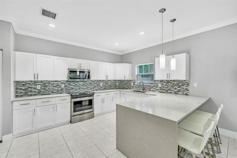 1251 NE 32nd Street Oakland Park FL 33334