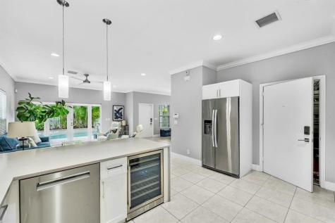 1251 NE 32nd Street Oakland Park FL 33334