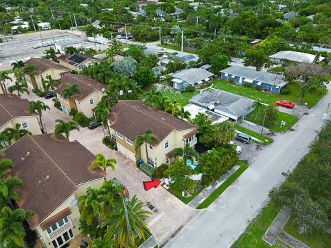 1251 NE 32nd Street Oakland Park FL 33334
