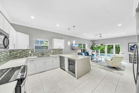1251 NE 32nd Street Oakland Park FL 33334