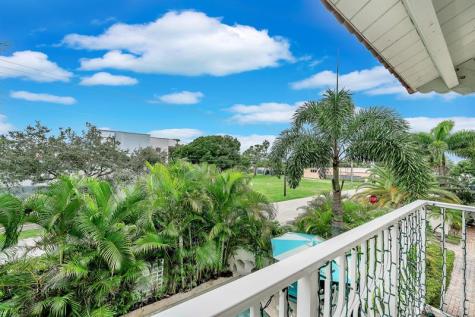 1251 NE 32nd Street Oakland Park FL 33334