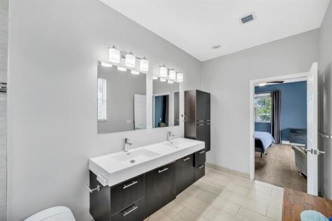 1251 NE 32nd Street Oakland Park FL 33334