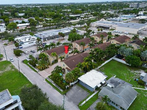 1251 NE 32nd Street Oakland Park FL 33334