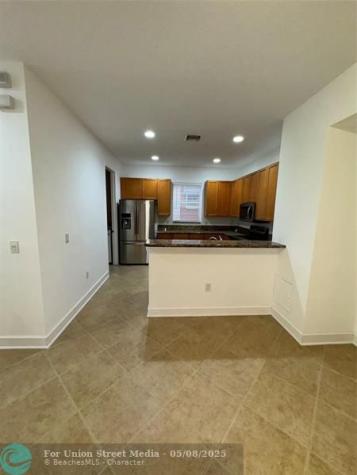 1033 NE 17th Way Fort Lauderdale FL 33304