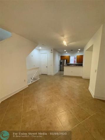 1033 NE 17th Way Fort Lauderdale FL 33304