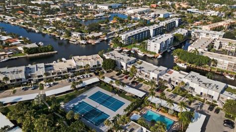 1100 SE 5th Court Pompano Beach FL 33060
