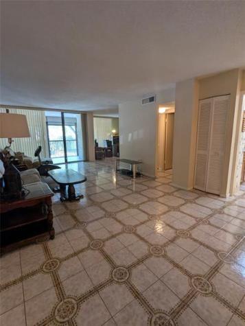2812 N 46th Avenue Hollywood FL 33021