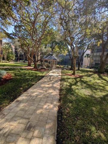 2812 N 46th Avenue Hollywood FL 33021