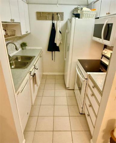 2 Newport A Deerfield Beach FL 33442