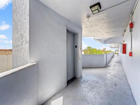 310 Fontainebleau Boulevard Miami FL 33172