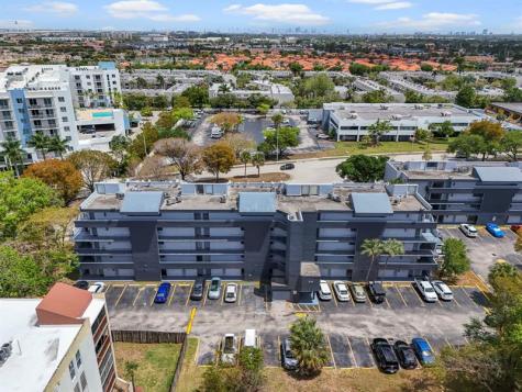 310 Fontainebleau Boulevard Miami FL 33172