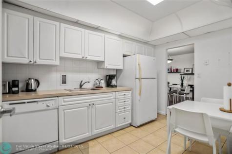 3901 S Ocean Drive Hollywood FL 33019