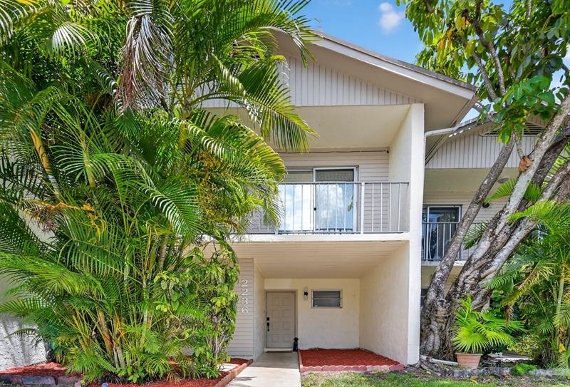 2236 Nova Village Drive Davie FL 33317