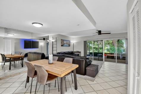 2236 Nova Village Drive Davie FL 33317