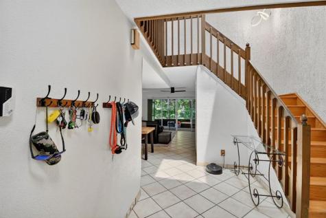 2236 Nova Village Drive Davie FL 33317