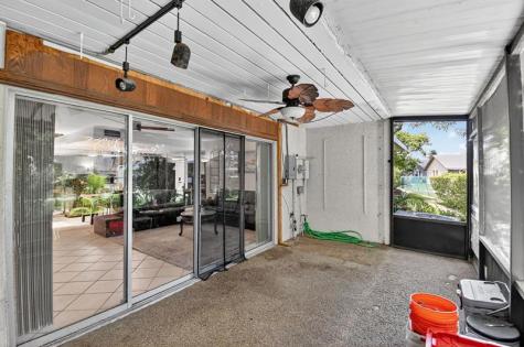 2236 Nova Village Drive Davie FL 33317