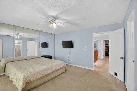 2236 Nova Village Drive Davie FL 33317