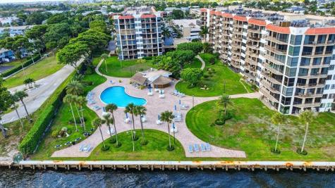 899 Jeffery Street Boca Raton FL 33487