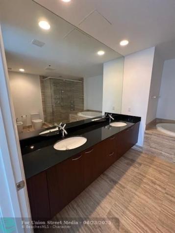 16001 Collins Avenue Sunny Isles Beach FL 33160