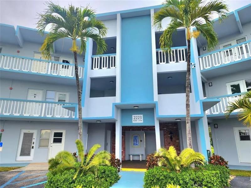 2223 Park Lane Hollywood FL 33021