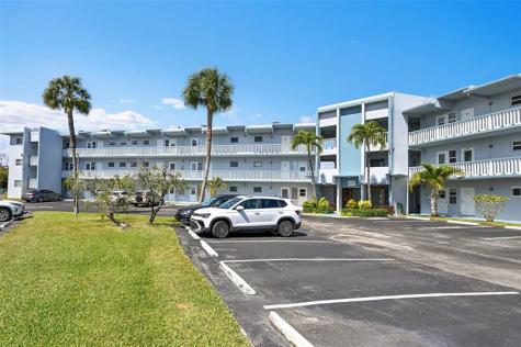 2223 Park Lane Hollywood FL 33021