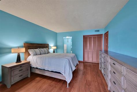 2223 Park Lane Hollywood FL 33021