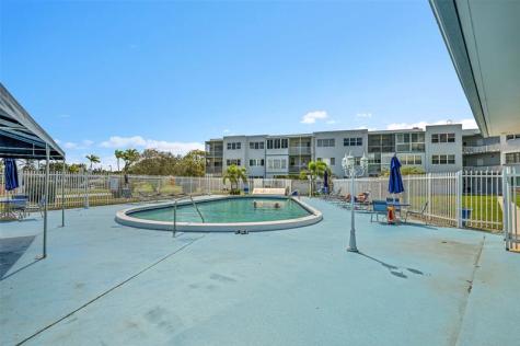 2223 Park Lane Hollywood FL 33021