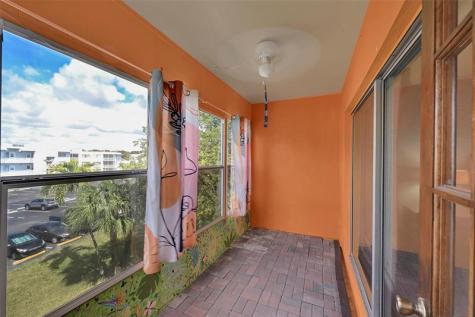 2223 Park Lane Hollywood FL 33021