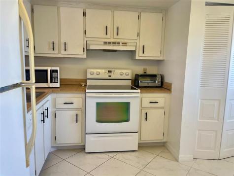 7640 NW 18th Street Margate FL 33063
