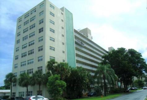 2555 NE 11th Street Fort Lauderdale FL 33304