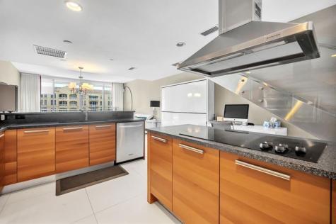 2950 NE 188th Street Aventura FL 33180