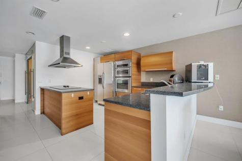 2950 NE 188th Street Aventura FL 33180