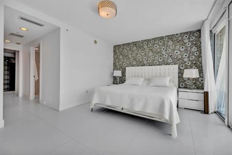 2950 NE 188th Street Aventura FL 33180