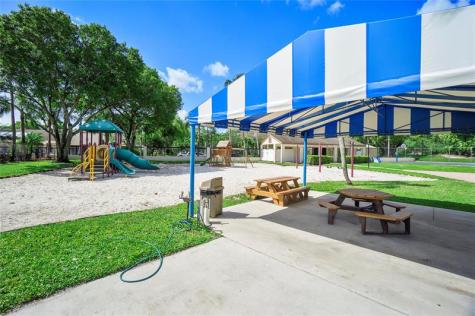 2659 Carambola Circle N Coconut Creek FL 33066