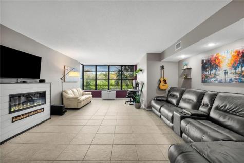 2659 Carambola Circle N Coconut Creek FL 33066