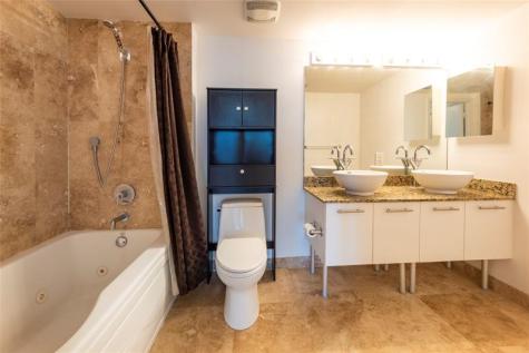 41 SE 5th Street Miami FL 33131