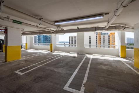 41 SE 5th Street Miami FL 33131